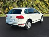 Used 2015 Volkswagen Touareg Sport image 5