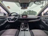 Used 2021 Nissan Rogue SV image 2