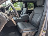 Used 2024 Land Rover Discovery Dynamic SE image 5