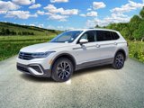 Used 2023 Volkswagen Tiguan SE image 2
