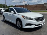 Used 2017 Hyundai Sonata SE image 3