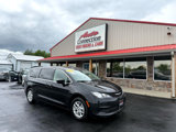 Used 2023 Chrysler Voyager LX image 2