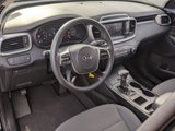 Used 2020 Kia Sorento LX image 4