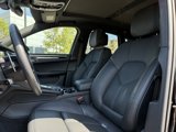 Used 2025 Porsche Macan image 5