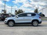 New 2024 Volkswagen Taos SE image 5