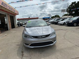 Used 2015 Chrysler 200 Limited w/ Convenience Group image 3