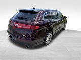 Used 2019 Lincoln MKT AWD image 3
