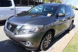 Used 2016 Nissan Pathfinder SV image 2