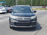 Used 2017 Honda Pilot Touring image 2