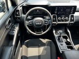 Used 2022 Kia Sorento LX image 2