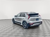 Used 2023 Kia Niro EX Touring image 6