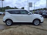 Used 2023 Kia Soul LX w/ LX Technology Package image 2