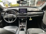 New 2025 Jeep Compass Latitude image 2