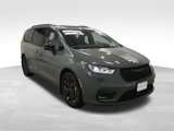 New 2025 Chrysler Pacifica Limited w/ Trailer Tow Group image 3