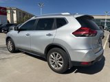 Used 2017 Nissan Rogue SV w/ SV Premium Package image 4