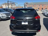 Used 2017 Nissan Rogue SV image 4