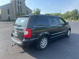 Used 2014 Chrysler Town & Country Touring image 5