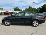 Used 2011 Volkswagen Jetta SE image 2