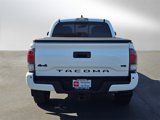 Used 2022 Toyota Tacoma Limited image 4
