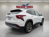 Used 2024 Chevrolet Trax LT image 3