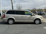 Used 2014 Chrysler Town & Country Touring image 4