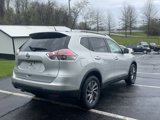Used 2016 Nissan Rogue SL w/ SL Premium Package image 3