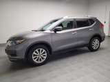 Used 2017 Nissan Rogue SV image 2