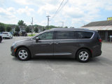 Used 2017 Chrysler Pacifica Touring-L Plus w/ Advanced Safetytec Group image 4
