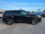 Used 2019 Toyota Highlander LE w/ Carpet Mat Package (TMS) image 3