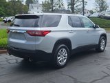Used 2019 Chevrolet Traverse LT image 2