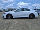 Used 2023 Toyota Camry SE image 2