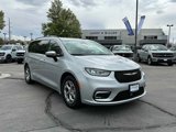 Used 2023 Chrysler Pacifica Limited image 4