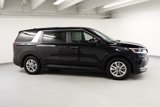 Used 2022 Kia Carnival LX image 4