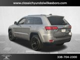 Used 2021 Jeep Grand Cherokee Laredo X image 4