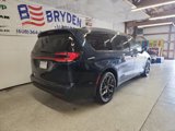 Used 2022 Chrysler Pacifica Touring-L w/ S Appearance Package image 3