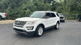 Used 2017 Ford Explorer XLT image 2