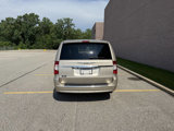 Used 2013 Chrysler Town & Country Touring-L w/ Driver Convenience Group image 6