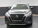 Used 2021 Nissan Kicks S image 3
