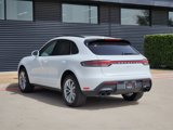 Certified 2024 Porsche Macan image 3
