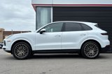 Used 2023 Porsche Cayenne image 2