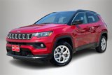 Used 2025 Jeep Compass Latitude image 3
