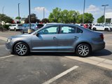 Used 2017 Volkswagen Jetta SE image 4