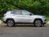 Used 2022 Jeep Compass Limited w/ Sun and Sound Group image 2