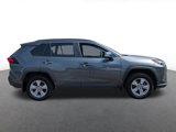 Used 2022 Toyota RAV4 XLE image 2