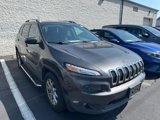 Used 2016 Jeep Cherokee Latitude w/ Cold Weather Group image 3
