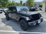 Used 2023 Jeep Gladiator Sport image 2
