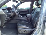 Used 2023 Jeep Grand Cherokee Altitude image 3