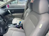 Used 2013 Nissan Rogue SV w/ Premium Pkg image 6