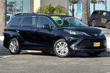 Used 2022 Toyota Sienna XLE image 2