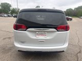 Used 2017 Chrysler Pacifica Touring-L image 6